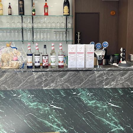 Hotel Wasserpalast - Breakfast For Free!!! Graz Bagian luar foto